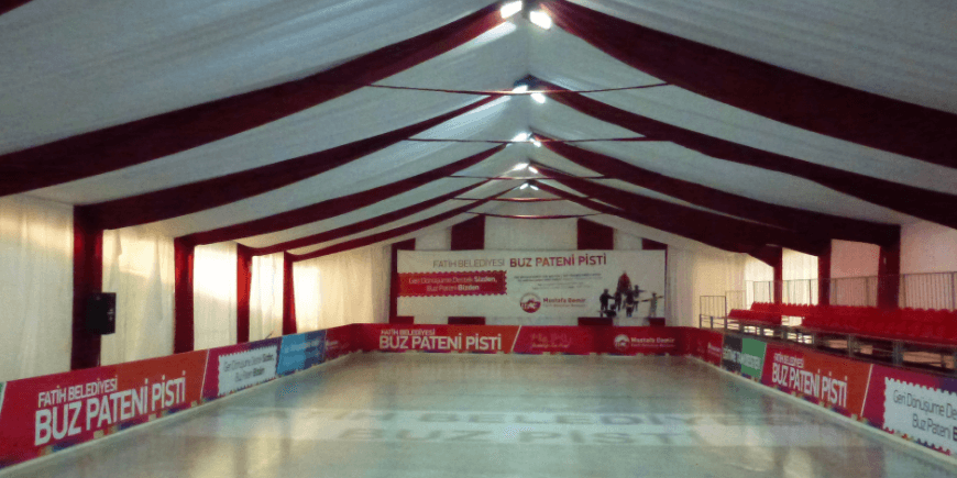 FATİH’TE BUZ PİSTİ