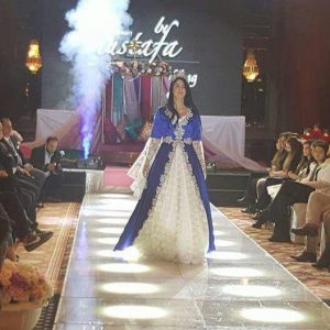 IŞIKLI ZEMİN PODYUM