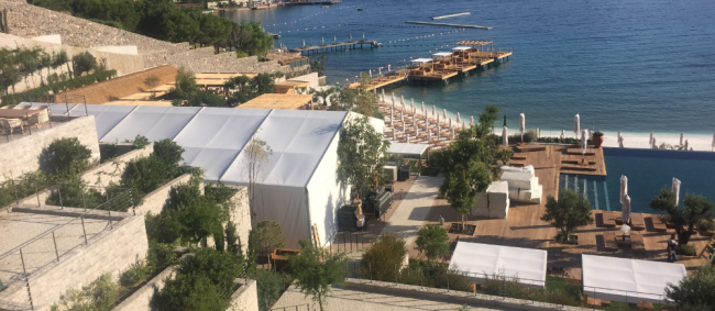 YALIKAVAK EDITION OTEL’DE PARTİ